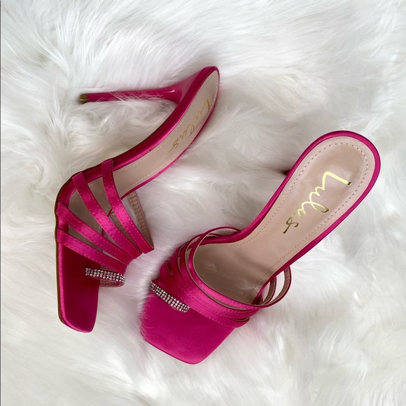 NIB Lulu’s Size 8 Hot Pink Satin Y2K Square Toe Heels with Rhinestones - Picture 3 of 10